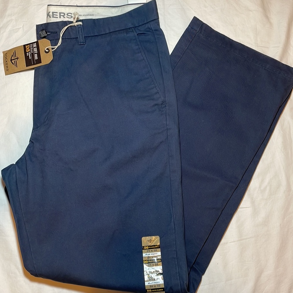Dockers Men’s The Soft Khaki D3 Classic Blue Pants